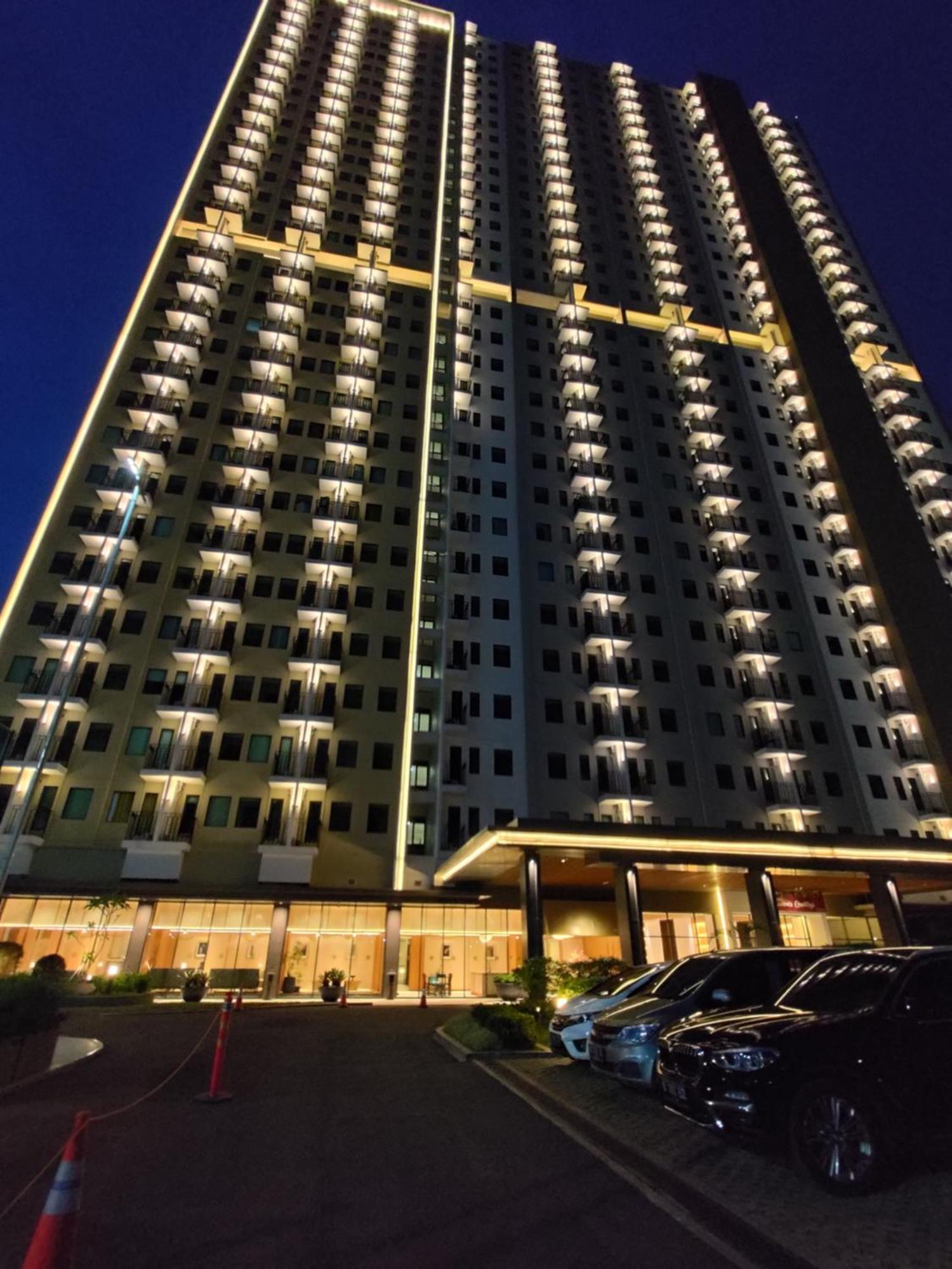 Hotel Osaka Pik2 Τάνγκερανγκ Εξωτερικό φωτογραφία